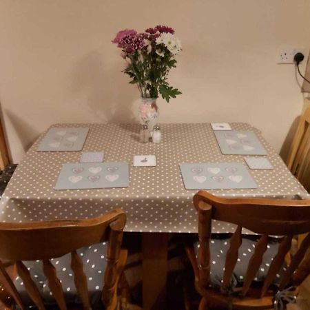 Lovely 2-Bed Cottage At The Foot Of The Mournes ニューリー エクステリア 写真